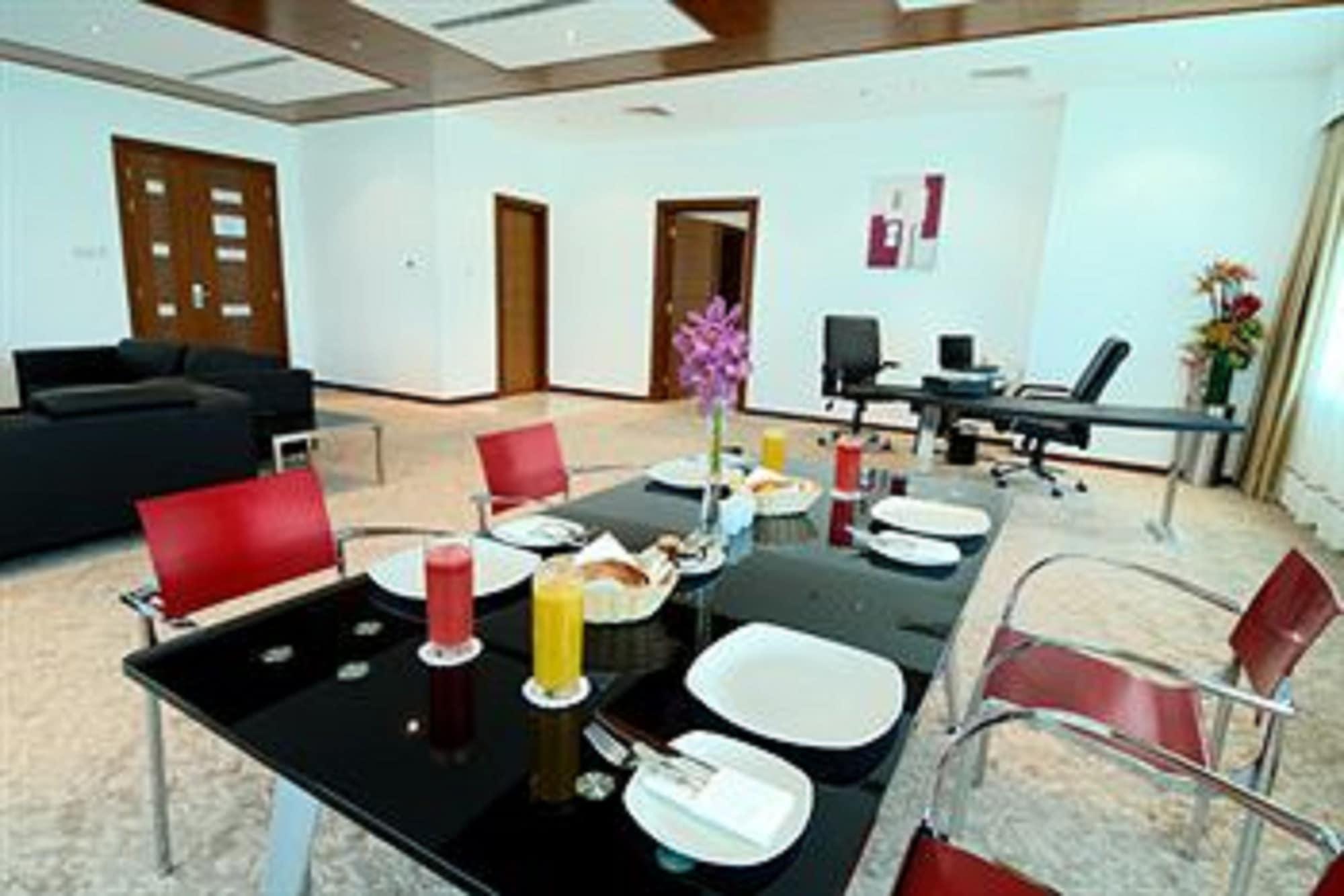 Diva Hotel Manama Exterior foto
